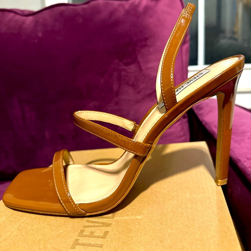 Steve Madden Nude Collection. Size 11. Excellent condition. Color Brown.